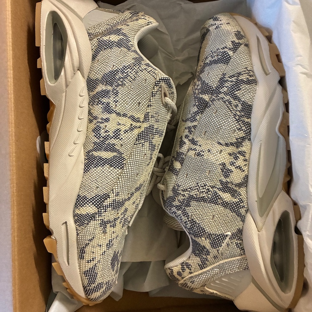 HOT STEP AIR TERRA / NOCTA light bone